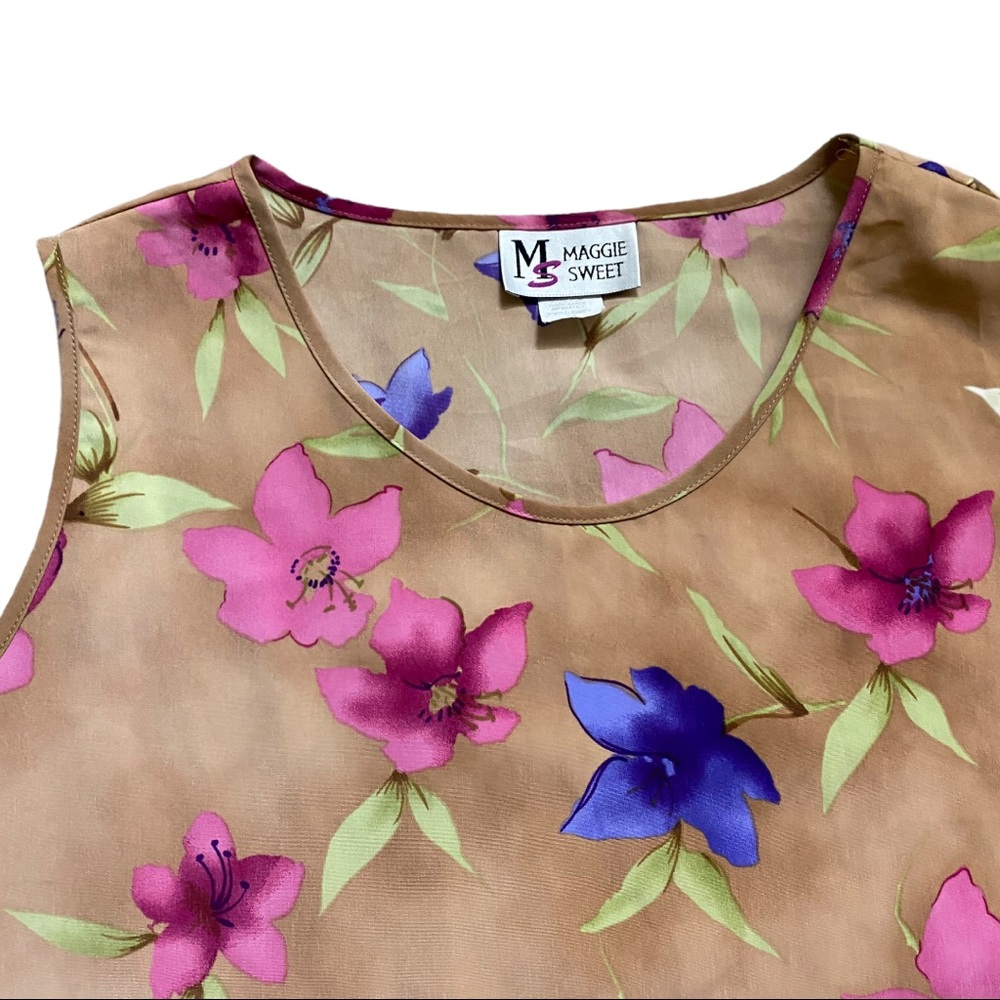 24 HRS SALE ONLY
 Stunning Floral Tee - Trendy Pattern